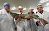 LOVET MER FISK: Boris Johnson besøkte Grimsby under valgkampen i 2019. Lovnader om mer fisk og flere arbeidsplasser ble brukt både da og under Brexit-avstemmingen tre år tidligere.↔