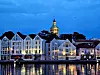 FRA HAVNA: Valbergtårnet sees fra flere steder i byen.