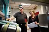KONSULENT: Ragnhild Aufles er selvstendig næringsdrivende og hyret inn som Det norske myntverkets kvalitetssjef. Sammen med Stephen Presland og de andre ansatte ved «Mynta» skal hun sørge for færrest mulig feil i prosessen.