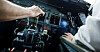 Co-piloten kan fjernes, mener flyprodusenter. Pilotene er ikke enig.