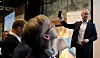 MOBILT VERKTØY: Borgerne bør få digitale tjenester rett på mobilen, mener Jan Tore Sanner.