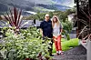 LEVDE PÅ ÉN INNTEKT: I ni måneder måtte Olav Jensen og kona Elena leve utelukkende på hennes inntekt. De er begge ansatt ved Thon hotel Jølster.