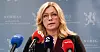 Kjersti Stenseng møter pressen i forbindelse med at Hans Christian Holte går av som Nav-direktør.