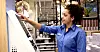 FLERE KANALER: Forståelse og interesse for det digitale vil bli viktigere framover, også i de fysiske butikkene. Her er Jenny Ekrem Coelho hos Clas Ohlson på Ski Storsenter.