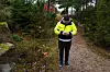 GPS: Det er ikke mange veiskilt på Siljeholmen, Kristian Brandsrød forsøker å finne ut hvilken sti som er best.