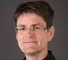 NYE RESULTATER: Harald Dale-Olsen (bildet) og de andre forskerne bak studien finner en klar effekt av skattefradraget for fagforeningsmedlemskap i hele privat sektor, med unntak av bygg og anlegg.  Både i privat sektor totalt og i de enkelte næringene ville organiseringsgraden falt med rundt 5 prosentpoeng gjennom perioden dersom subsidieringen av fagforeningsmedlemskapet ikke hadde vært økt.