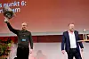TAKKES AV: Dagfinn Svanøe. T.h. Jan Olav Andersen.