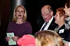 Statsminister Helle Thorning-Schmidt gikk i spissen for den danske delegasjonen da de bidro med sang på SAMAK-årsmøtet. Danskenes LO-leder Harald Børsting til høyre for statsministeren