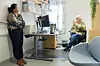 NYTT TILBUD: Trine Tetlie Eik-Nes (t.v.) og Grete Aatlo Kvaal er to av dem som jobber i teamet på Stjørdal DPS. – Du skal ha tjukk hud for å leve med en stor kropp, sier Trine Tetlie Eik-Nes.