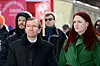 MARKERING: Aps saksordfører Espen Barth Eide og Barbro Auestad, fagforbundet Industri Energi, utenfor Stortinget tirsdag.