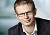 AVVENTENDE: Danskenes transportminister Benny Engelbrecht ønsker ikke å kommentere en mulig skilsmisse i PostNord-saken foreløpig.