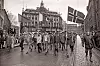 1. MAI: Pakistanere deltar i toget 1. mai 1973 i Oslo. «Vi respekterer norsk lov og orden», står det på en av plakatene.