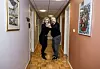 DANS, DANS. Eli Fredriksen og Arnfinn Olsen er veteraner på Folkets Hus i Molde. Fredriksen jobber for Arbeiderpartiet, mens Olsen var, før han ble pensjonist, aktiv fagforeningsleder i Fagforbundet.
