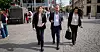 Elisabeth Sundset til venstre, sammen med HK-leder Christopher Beckham og nestleder Samra Akhtar.