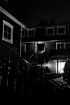 03:30. Det er mørkt og stille i alle leilighetene i Nordbytunet på Jessheim. I en leilighet er det lys og snart frokost.