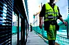 Byggebransjen er utsatt for kriminalitet. Nå mener bransjen selv og Kripos at faste ansettelser kan være en beskyttelse mot mer kriminalitet.