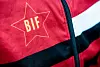 EGEN KOLLEKSJON: Medlemmene kan bestille treningsklær med BIF-logo i nettbutikken.