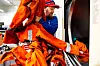 Kristian Olsen og de andre på Podlen Verkstad leverer til annen industri på Stord, blant annet vaskede kjeledresser.
