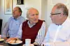 HOLDT TALE: Hans Felix (t.h.). Men Ronald Rooth måtte arrestere ham på en liten årstallsbommert. - Det er viktig at man husker årstall. Jeg gikk ikke av i 1995, men i 1993, sier Rooth til Felix.