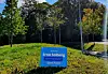 HØYRE: Folk i Vinderen-traktene liker Erna. Her en gjenstående plakat ved Gaustad. Vestre Aker: H/V/KRF/FRP = 62,81 prosent stemmer.