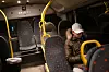 GOD PLASS: Bussen fra Åsbråten til Holmlia stasjon er nesten tom.