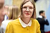 Regjeringen må ta regningen for sine egne løfter, mener Rødt- lederen, Marie Sneve Martinussen. Her i Stortingets vandrehall denne uka, da regjeringens forslag til statsbudsjett ble lagt fram.