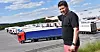 Kjørmo, som i dag er frilansjournalist, mener konkurranse fra utenlandske transportbedrifter som bevisst bryter reglene er en stor del av problemet. Men mye handler også om en dårlig kultur knyttet til kjøre- og hviletid og arbeidstid i norske selskaper.