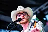 COWBOY FRA NORD: Adam Douglas.