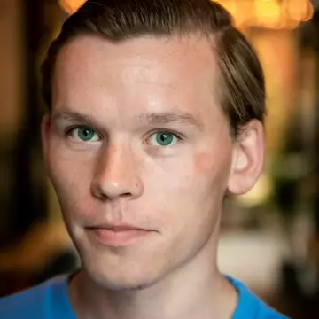 Servitør og 16. kandidat til bystyret for Rødt Oslo