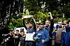 Vinnerlaget Gjedde-1, som bestod av utøverne Ivar ﻿Busterud B﻿jørnstad, Martin Bråthen, Rino Hågensen og Ove Ernstsen hever vandretrofeet.