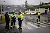 De har vært skånet fra de verste strømprisene, men smelteverk-trioen advarer mot at bedriften ikke overlever med økte kraftkostnader. F.v.: Asmund Olav Jensen, Jan Harald Karlsen og Johnny Larsen.