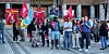 SAMLET SEG: Troppene gjør seg klare for demonstrasjonen, som ble arrangert av Fagforbundet Pleie og Omsorg Oslo og Fagforbundet Oslo.