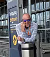 Aleksander Wasland, pilot og leder av Norsk Flygerforbund, på streikevakt utenfor Oslo Lufthavn Gardermoen.