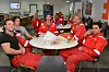 Fem lærlinger på Rosenberg som er usikre på om de skal stemme eller hva de skal stemme; fra venstre Thomas Rihm, Mads Bjelland, Simen Aven, Sander Nilsson og Enes Akay.