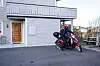 Det tar 15 minutter å kjøre moped til jobben i Obs Bygg Straume.