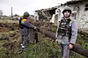 LIVSFARLIG: Elektrikerne i Ukraina er livsviktige for alle og arbeidet deres er livsfarlig. De jobber ofte mitt i krigens øye og med bekymringen for å utsettes for granatild.