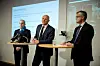 Stavanger 20160923. F.v. Anders Opedal, konserndirektør, sikkerhet og effektiv drift, Arne Sigve Nylund, konserndirektør, norsk sokkel, og Gunnar Breivik, direktør, konserngransking, under fremleggelsen av Statoils granskingsrapport etter helikopterulykken på Turøy