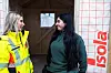 Både Maria Seljesæther og Hadia Mirza valgte studiespesialisering første året videregående, men angret seg. Nå har begge funnet lykken i bygg og anlegg.