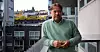 Christian Larssen måtte bo på sofaen hos sin far i Oslo, etter at UD ga ham beskjed om å forlate jobben i Indonesiai bråhast.