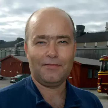 Operatør hos Hydro Aluminium Karmøy Rolling Mill AS.
