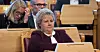 Både statsminister Erna Solberg (H, t.v.) og arbeids- og sosialminister Anniken Hauglie (H) må nå svare på nye spørsmål fra Stortingets kontroll- og konstitusjonskomité om trygdeskandalen.