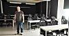 DATAROM: Lærer Tord Kristian Skancke ser fram til at elevene skal innta datarommet igjen. Han underviser i IT og webdesign.