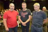 STØTTER KILAND: Kai-Otto Helmersen, leder i Elektromontørenes Forening, Oslo og Akershus (t.h.) og Øivind Wallentinsen, leder i Rogaland Elektromontørforening, flankerer Torstein Kiland under landstariffkonferansen for elektrofag (LOK) i Tromsø i forrige uke.