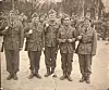 SABOTØRENE: Leder i jernlaget på Aker mekaniske verksted Gunnar Andersen rekrutterte fire andre arbeidere til skipssabotasjen 23. november 1944: Ellef Baastad, Osvald Kristiansen (skiftet navn til Vinde etter krigen), Gunnar Andersen (skiftet navn til Granholt etter krigen), Johan Grønholdt og Erik Marcussen (skiftet navn til Julsvik etter krigen). Erik er nummer én fra høyre. Bildet er tatt i Sverige 1944-45. Foto i privat eie: Astrid Julsvik.