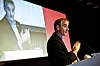PÅ NTLs SIDE: Arbeiderparti-leder Jonas Gahr Støre forsikrer NTL-landsmøtet at han vil kjempe mot forslagene fra regjeringen om endring av arbeidsmiljøloven.