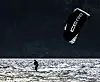 t UNG SPORT: Kiting er en ganske ny sport. Den oppstod på slutten av 1990-tallet i Frankrike og på Hawaii.