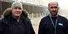 Robert Schei og Riza Akin (til høyre) fra NTF-klubben på Postnord sin avdeling på Langhus forteller om dårlig arbeidsmiljø, mens PostNord hevder bedriften får positive tilbakemeldinger fra de ansatte.