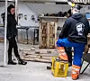 – Vi ønsker at aktivitetene skal gi dem mestringsfølelse. De må få mentale muskler som hjelper dem til å tenke at de kan mer enn de tror. Mange av dem vet så godt hva som feiler dem at de har glemt hva de kan, sier Øye. Her sammen med Isak og Morten-André.