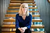 NHO-advokat Nina Melsom er glad for at Arbeidsretten slår fast at det ikke er innleiefirmaet som har det primære ansvaret for at innleide likebehandles med fast ansatte.