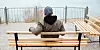 JOBBDØD: Andelen unge, ufaglærte menn som er i jobb har falt dramatisk de siste ti årene.